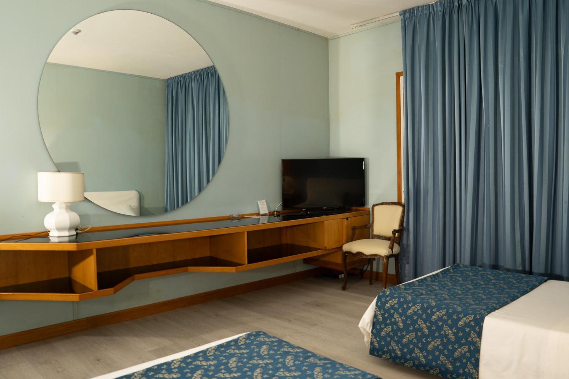 Double or Twin Room Balcony Sea View